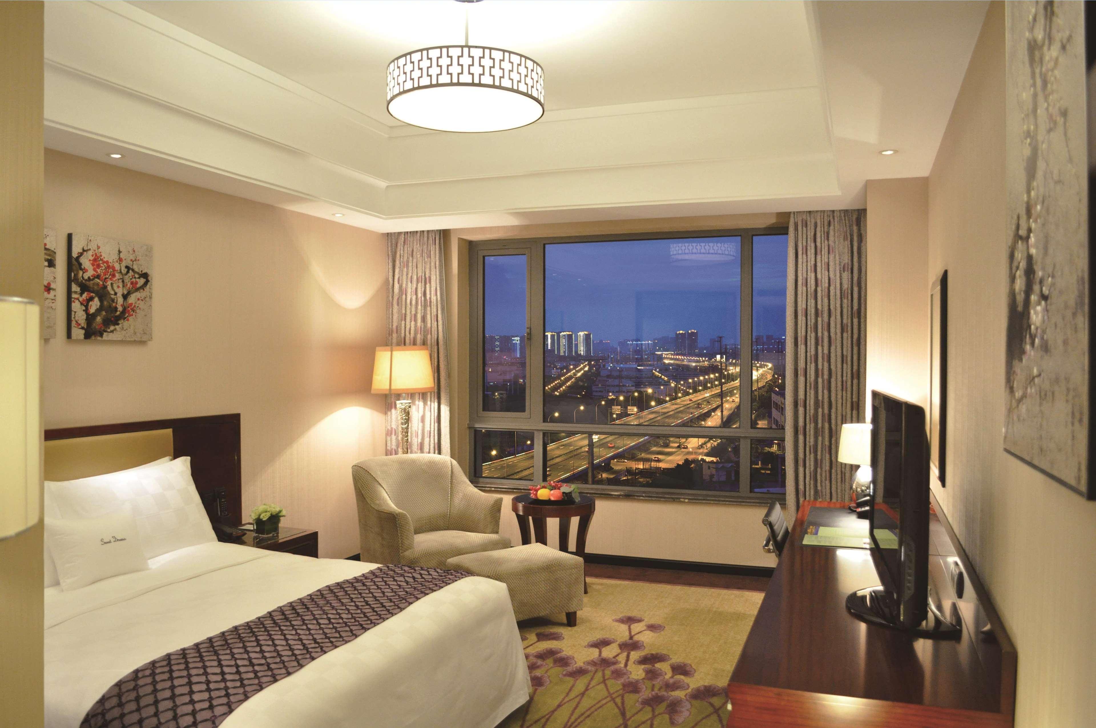 Doubletree By Hilton Wuxi Hotel Wuxi  Værelse billede
